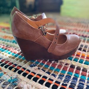 Size 7 1/2 brown baby Janes